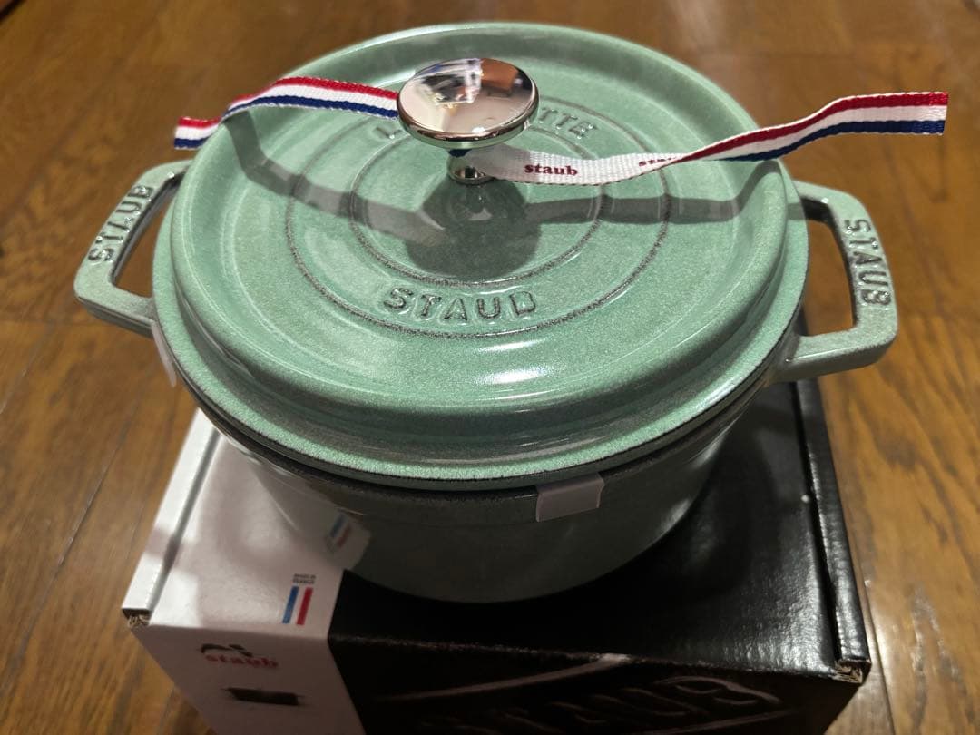 STAUB ストウブ ココット・ラウンド セージグリーン18cm 新品 生涯保証