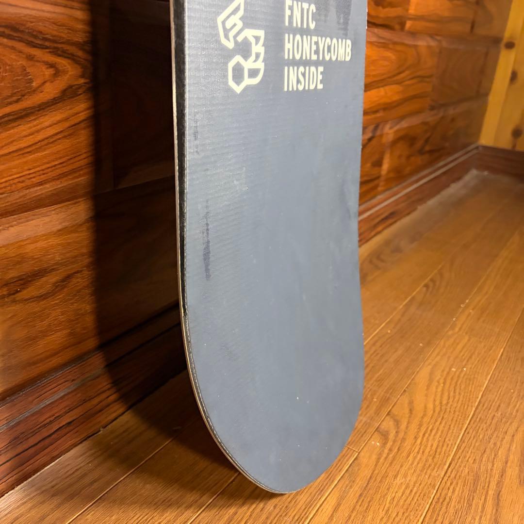 FNTC エフエヌティーシー TNTスノーボード 150cm 未使用級 超美品