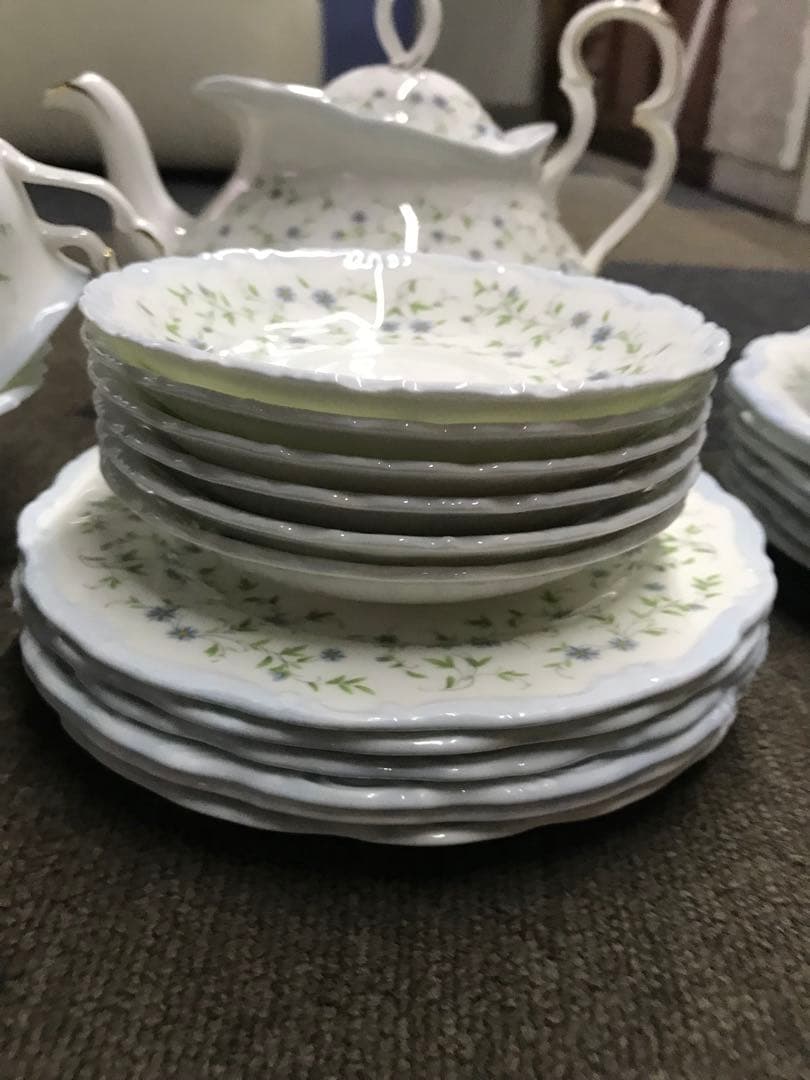 ローヤルアルベド食器セットcaroline