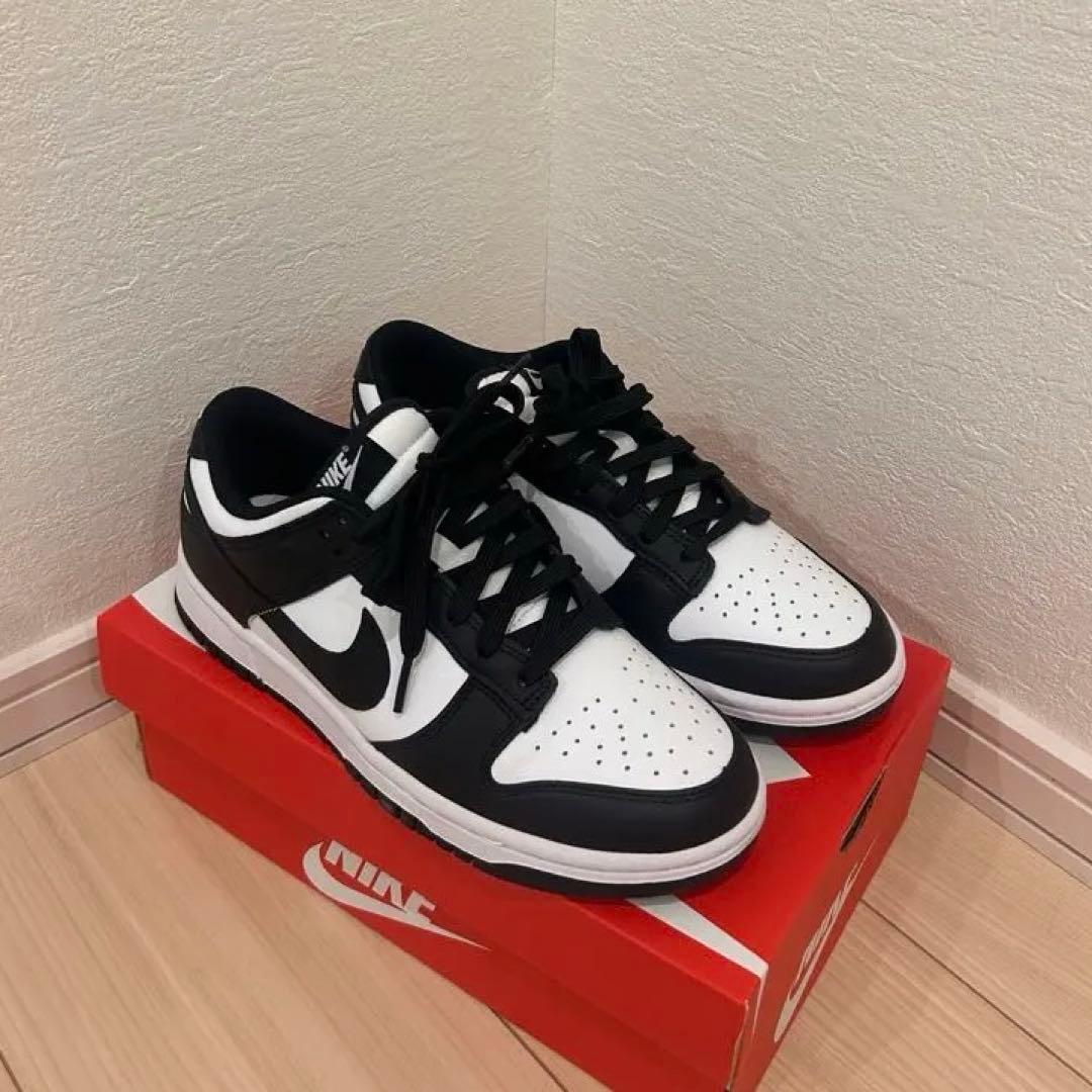 Nike Dunk Low ブラック/ホワイト