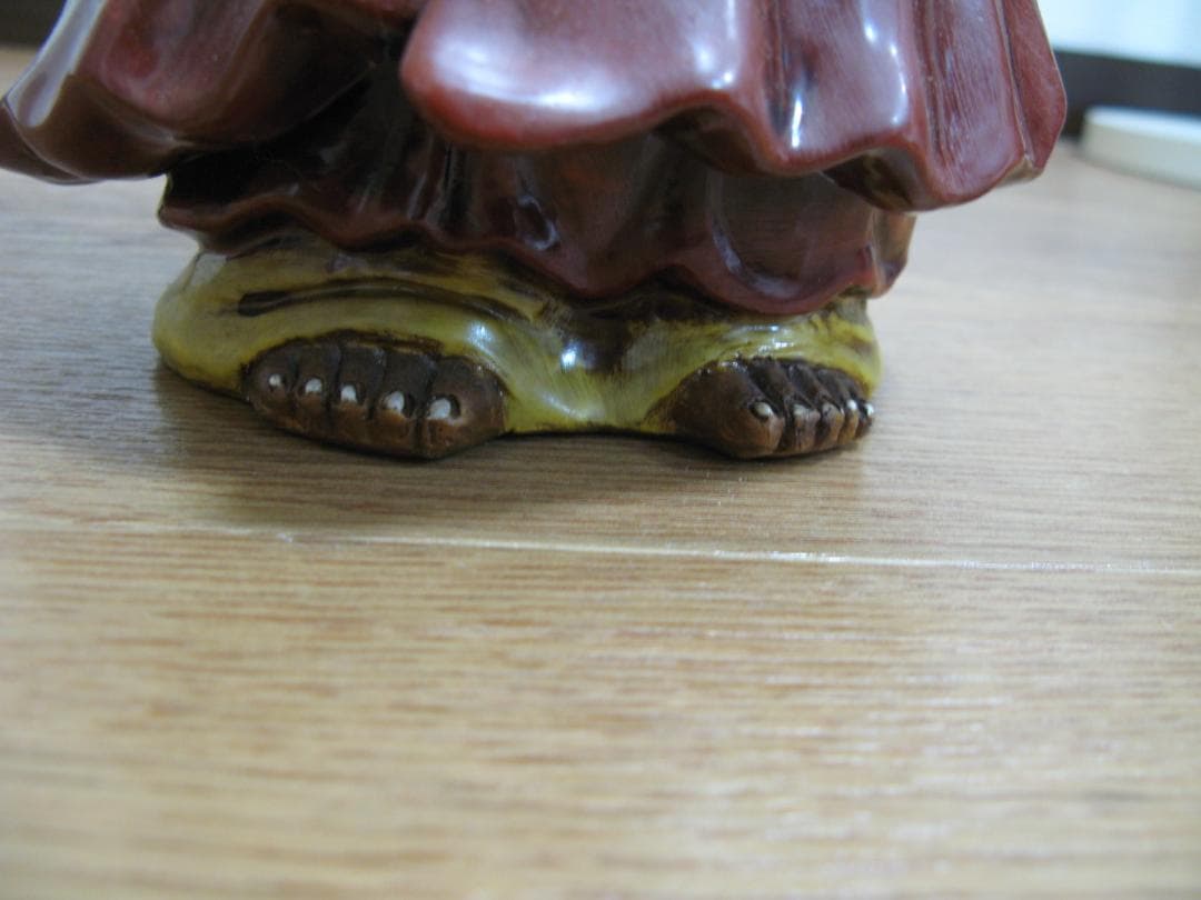 中古 九谷 焼 達磨 大師 立像 高さ約32 金彩 陶磁器 達磨祖師 菩提達磨