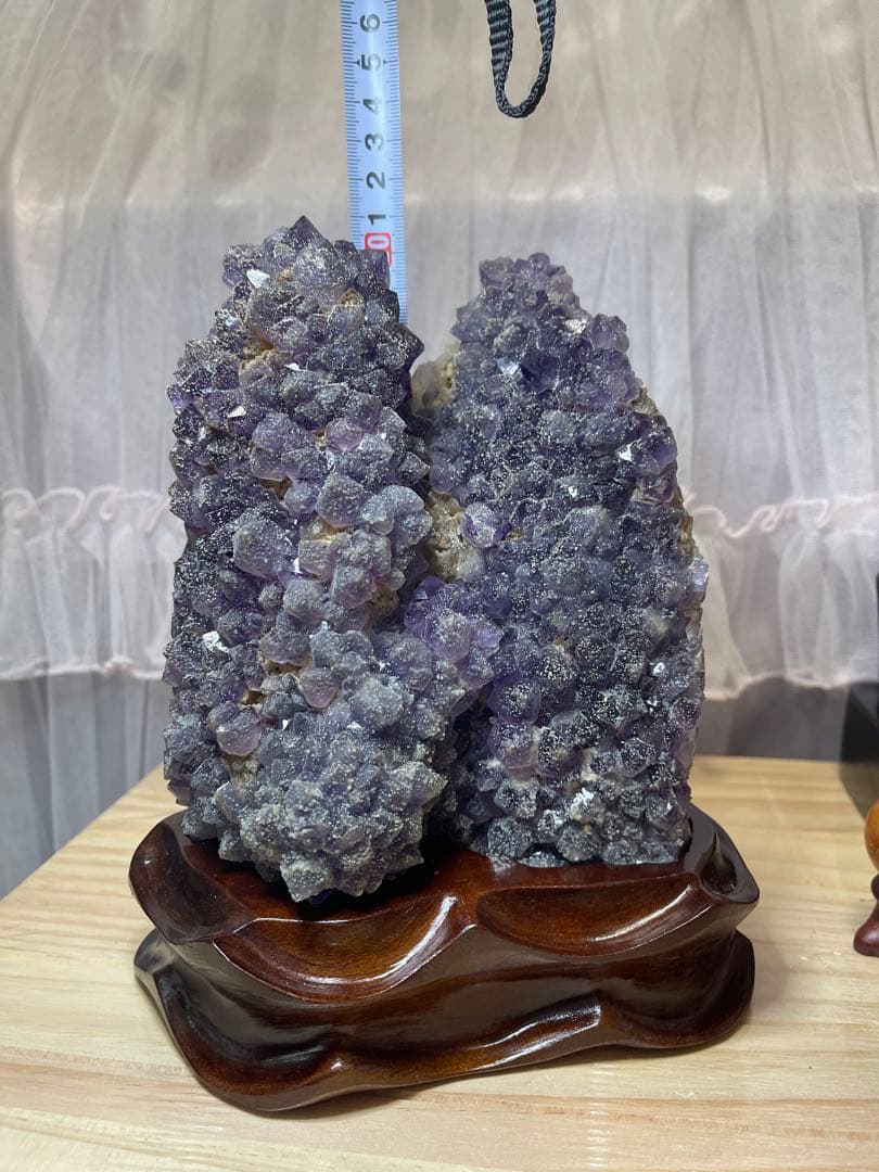 高品質　綺麗^ - ^ 天然石アメジストクラスター　重さ2427g 台座付き