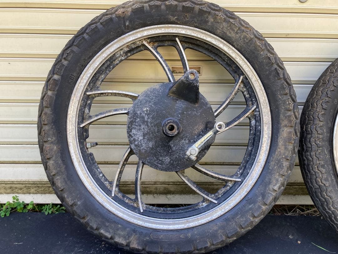 YAMAHA 初代 RZ350 タイヤ