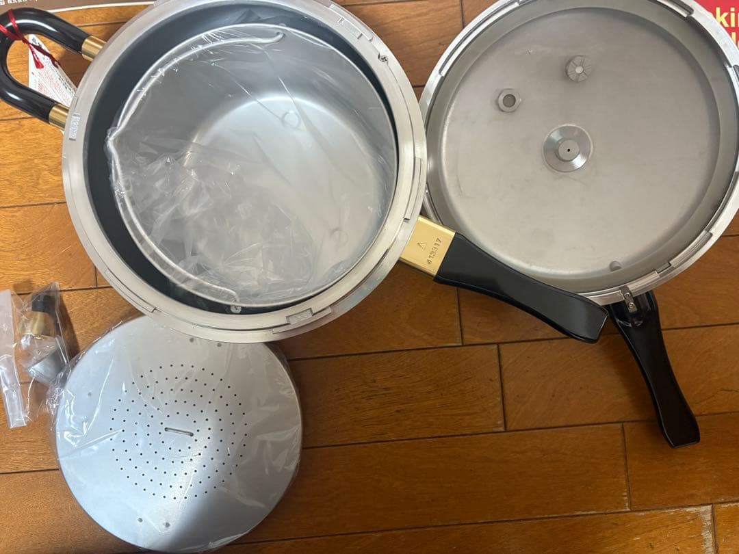 未使用　平和圧力鍋マジックブラウンMB-420（直炊8合炊・内鍋5合炊）
