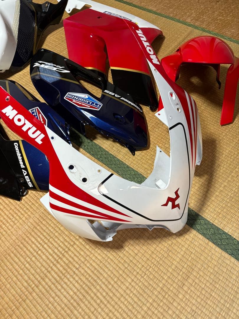 CBR1000RR SC57 前期 カウルセット マン島 カウリングセット