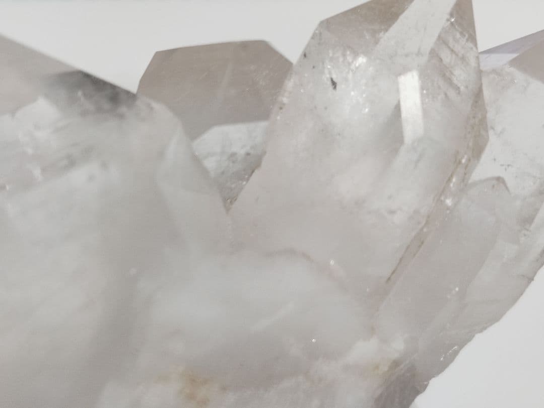 パワーストーン　天然石　水晶　クラスター　ウィンドウ入り　157g　No.286