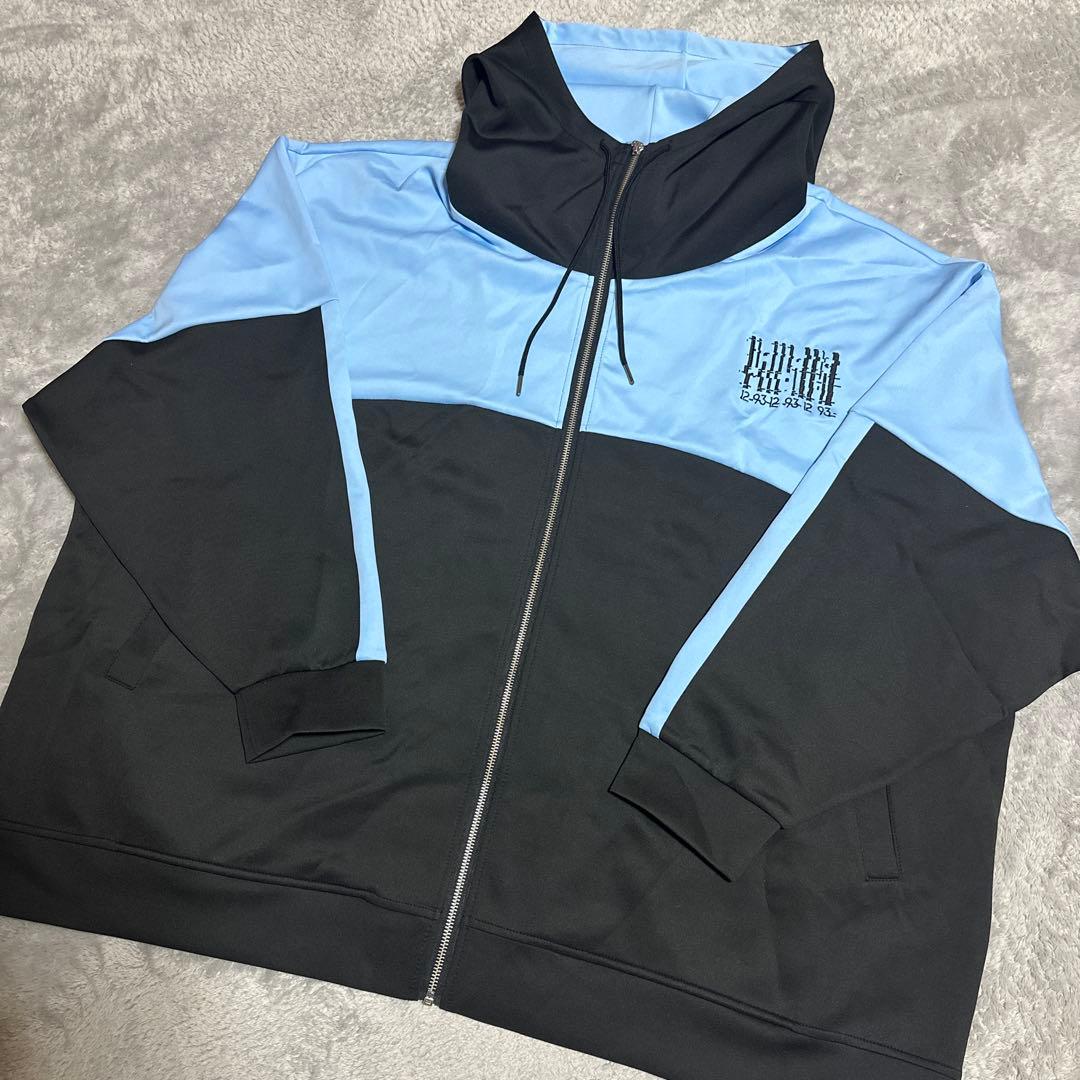 ililil イルイルイル　ハイネックジャージパーカー ブルー