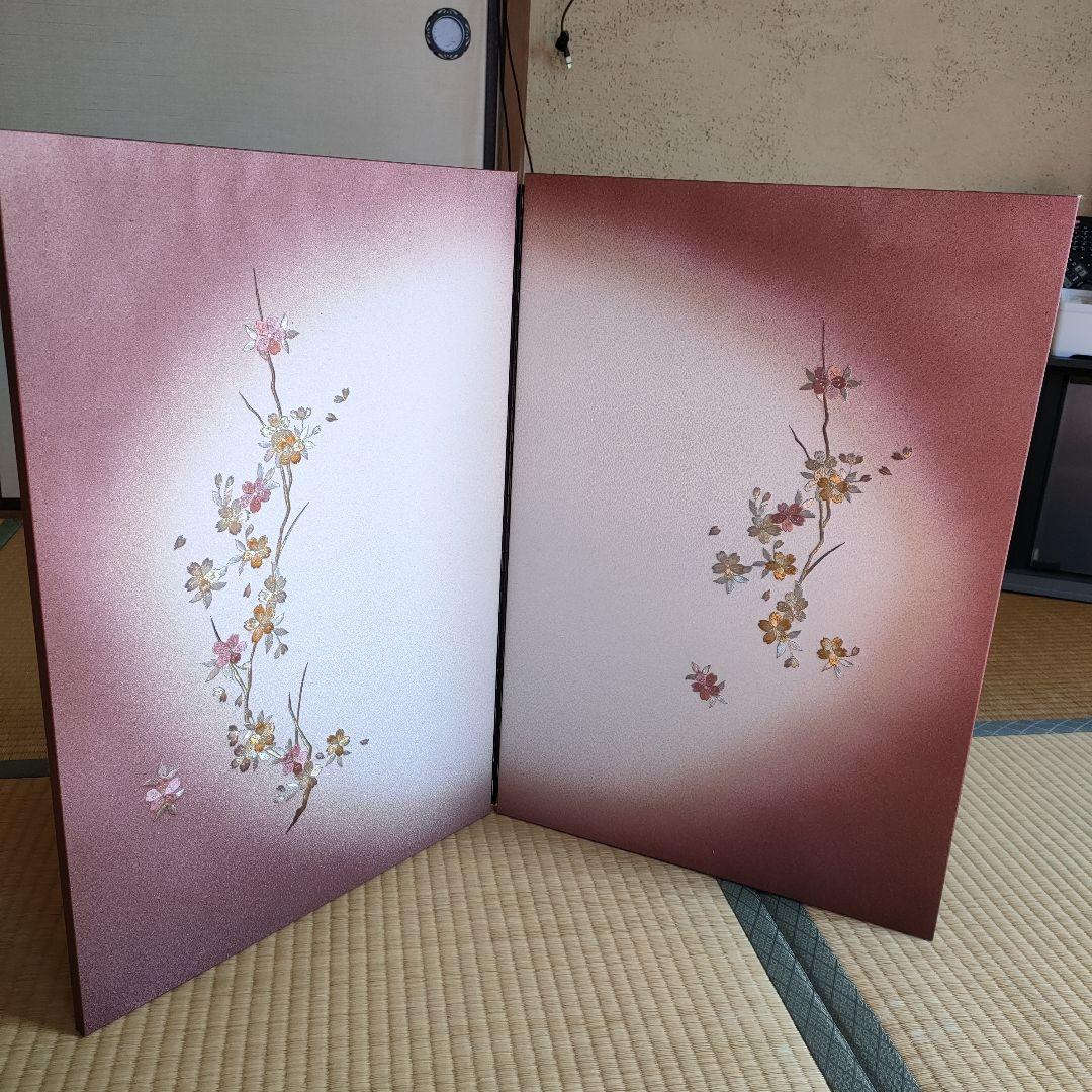 雛道具　雛人形　二曲屏風　桜刺繍　Ｐボカシ20号　屏風のみ出品(高さ60cm)