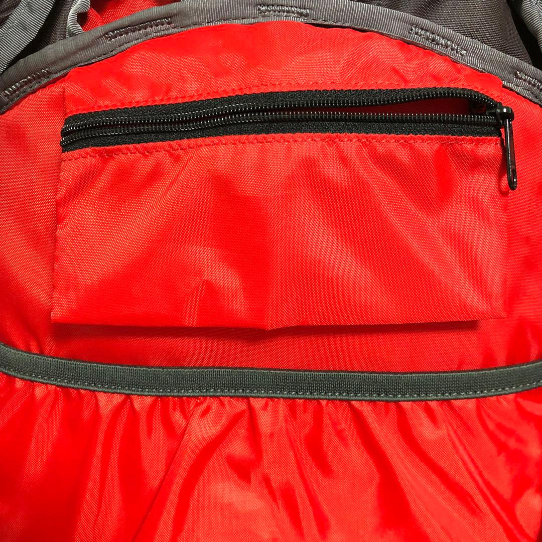 美品　廃盤レア　パタゴニア　スノードリフター　20L スノーボード着用可