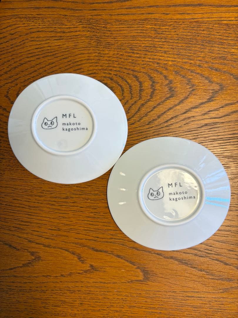 ◉新品未使用◉ 鹿児島睦　ネコと花のプレート２枚　箱付