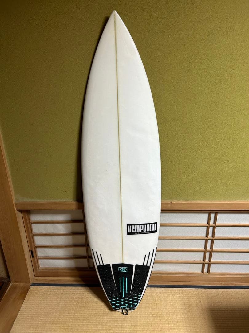 newround ショートボード ホワイト　キッズ　5.6 23.3L