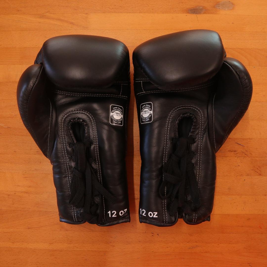 極美品　Twins Special　ボクシング グローブ 12oz　ひも式　本革