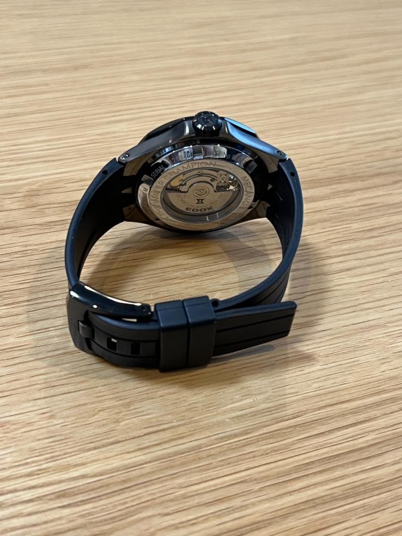 Edox Delfin Mechanoブラックラバーバンド透過ダイヤル時計