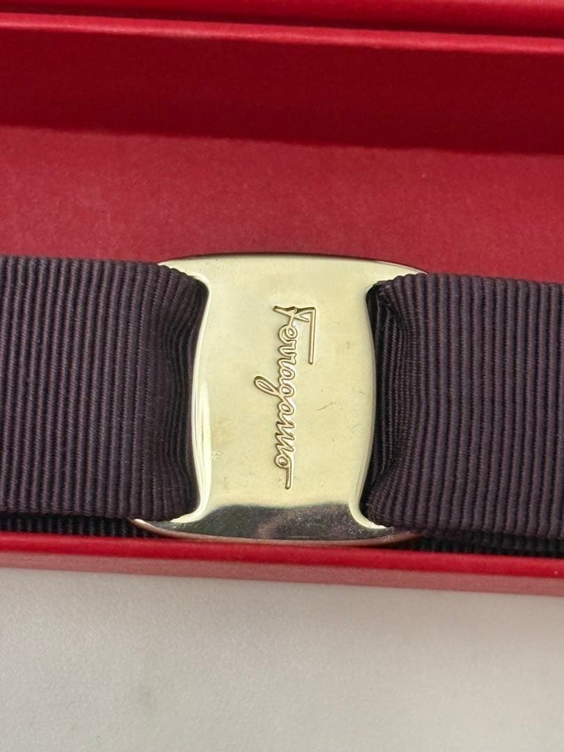 フェラガモ ヘアクリップ