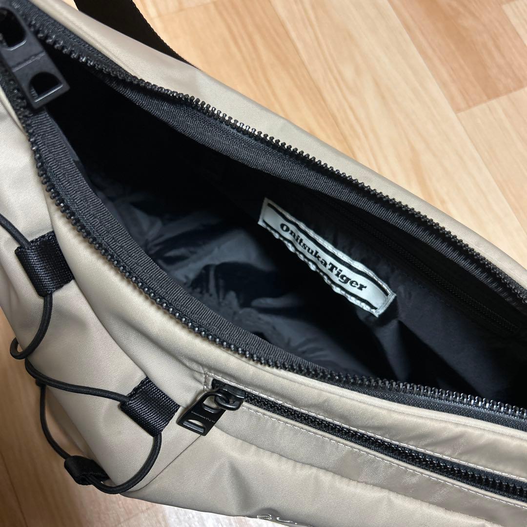 Onitsuka Tiger メッセンジャーバッグ ベージュ