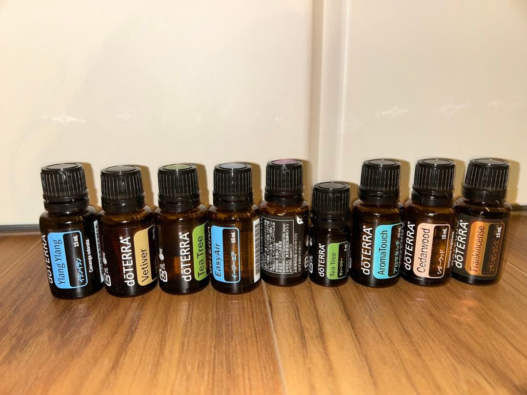 ドテラ　エッセンシャルオイル木箱付き2ケース