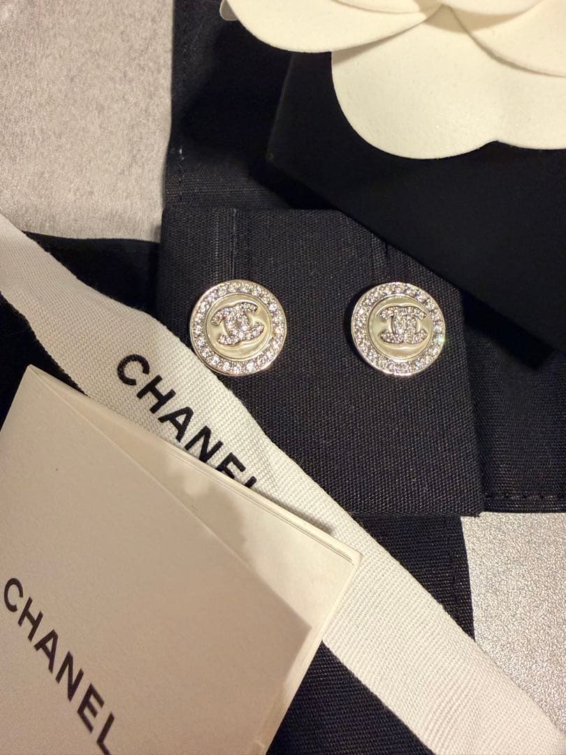 特別価格　CHANEL クリスタルパールロゴピアス　キラキラピアス