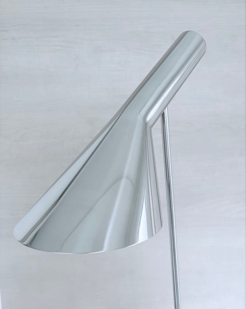 【louis poulsen】 AJフロア シルバー