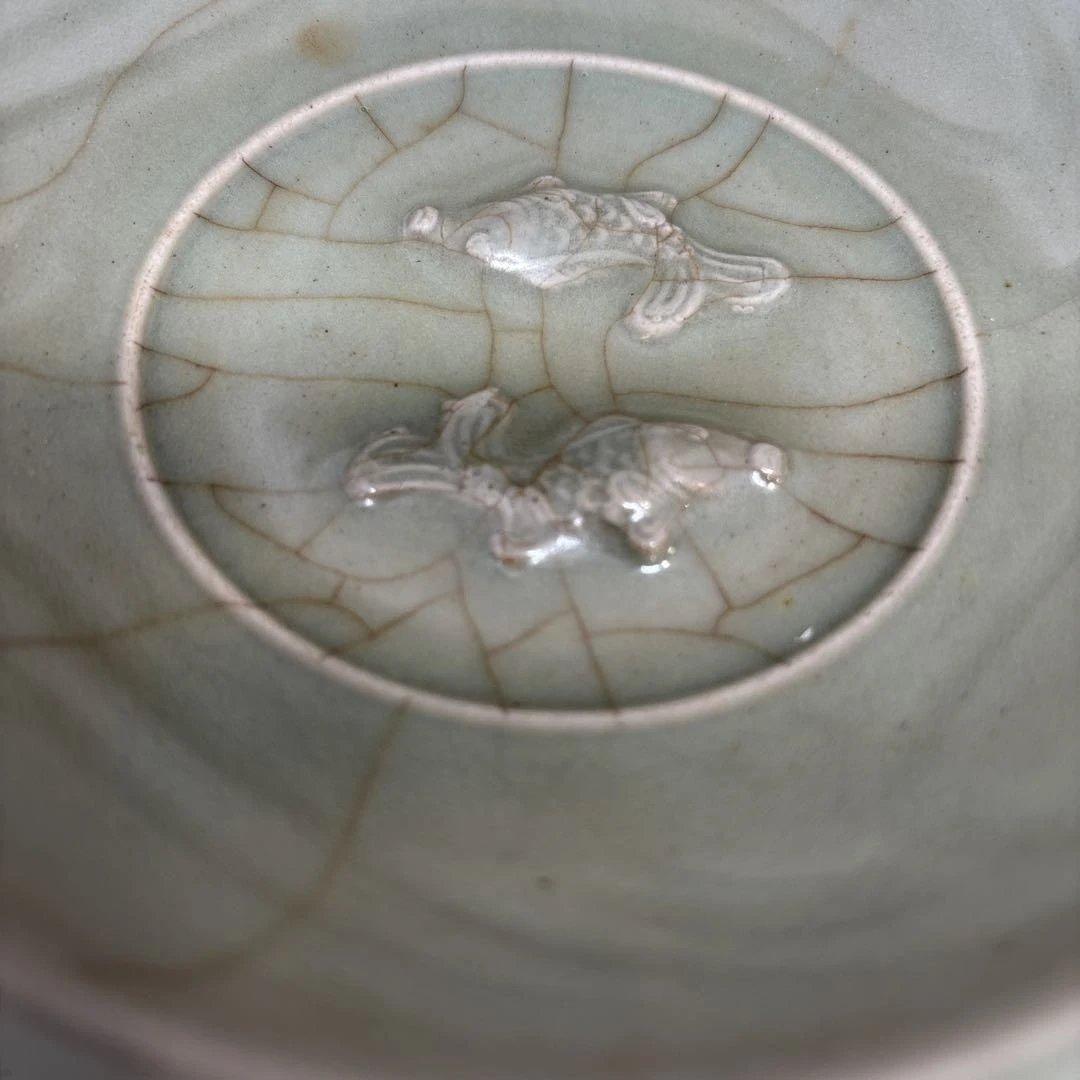 金魚浮彫り 緑色平皿