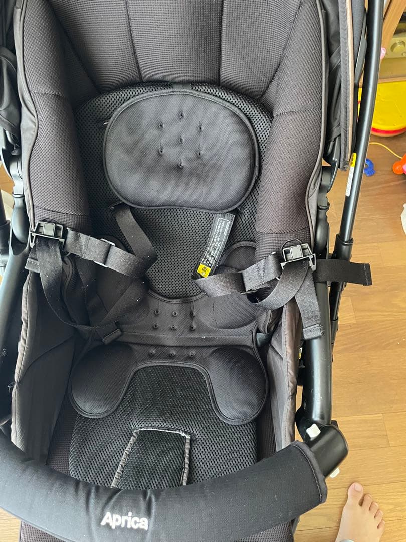 専用【美品】2021年のApricaラクーナビッテソファークッション、限定モデル