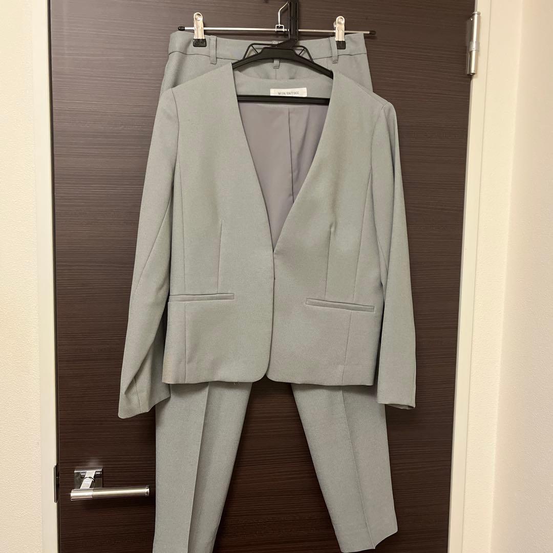 グレー ノーカラー パンツスーツ 上下セット