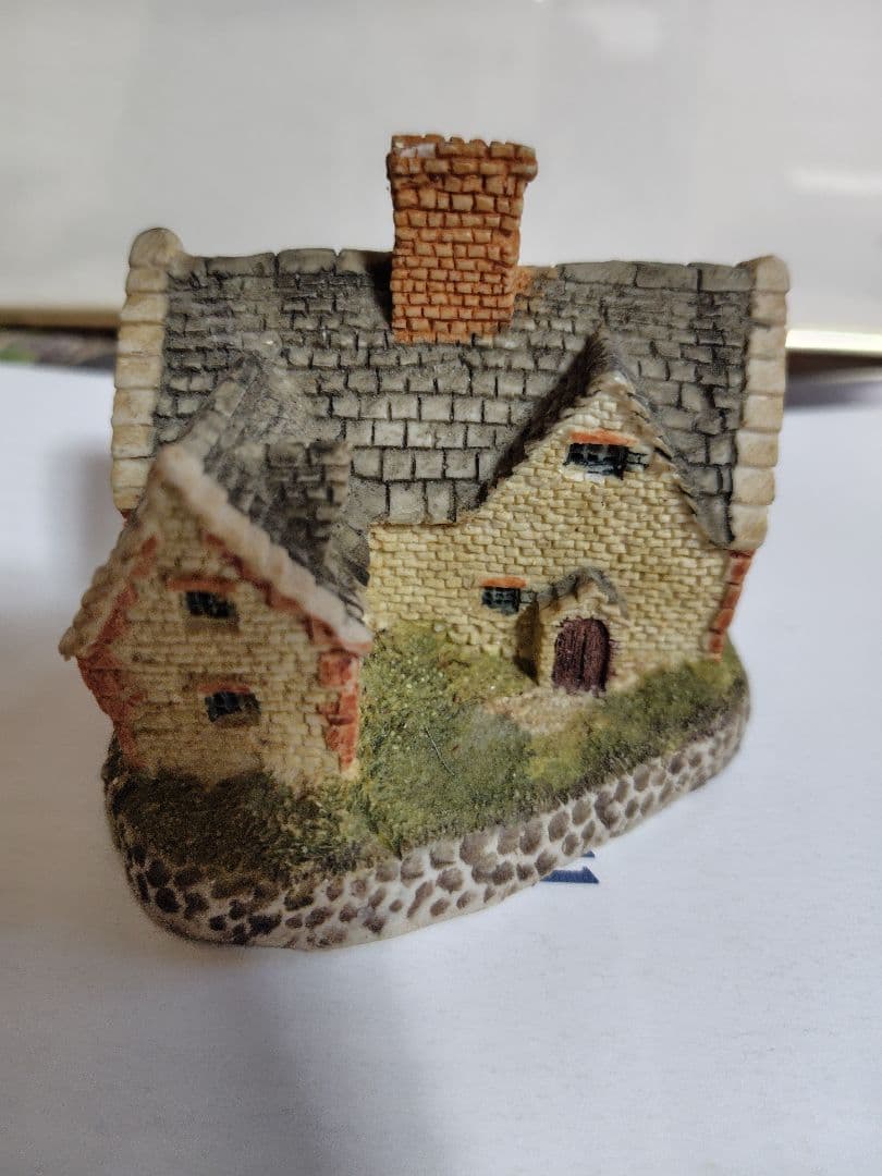 ★英国・リリパットレーン素敵な伝統の石造り家屋 細美な風合い屋根瓦・石積壁