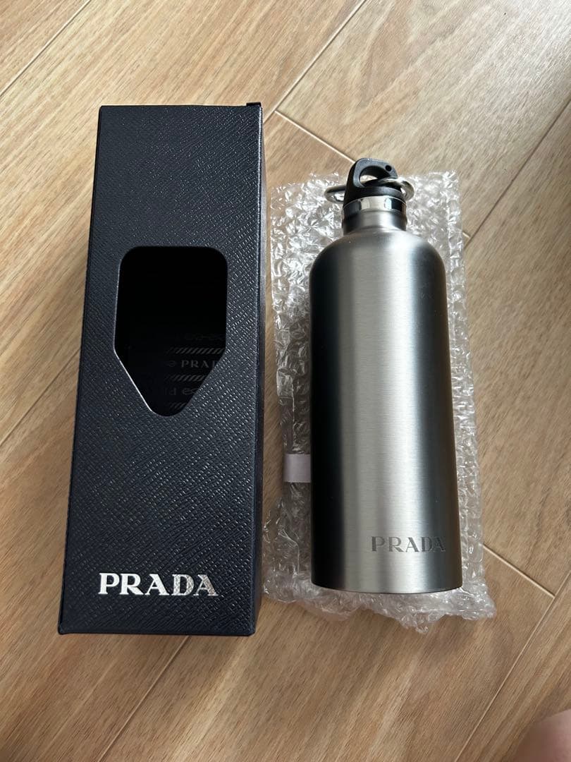 PRADA ステンレススチール 水筒 約500ml