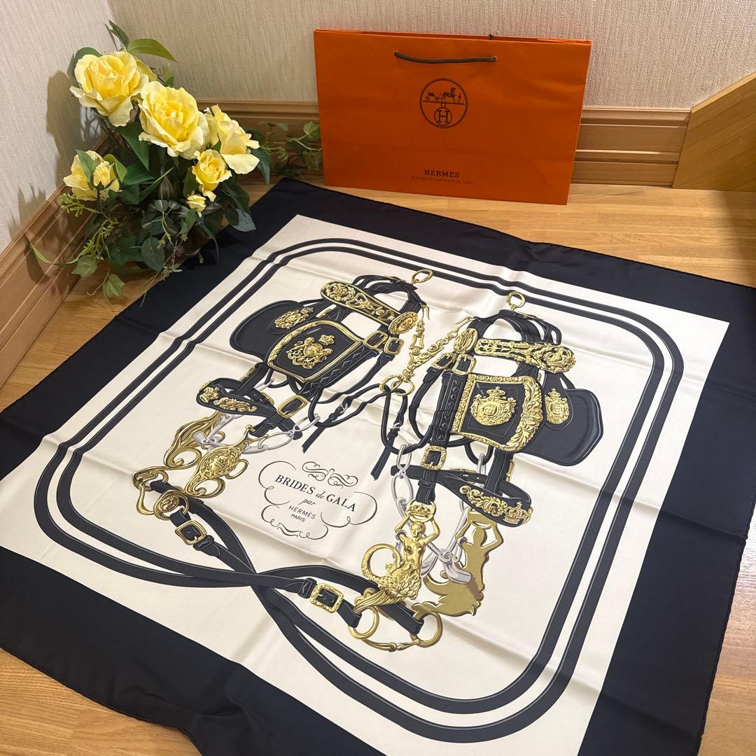 HERMÈS BRIDES de GALA カレ90 シルクスカーフ