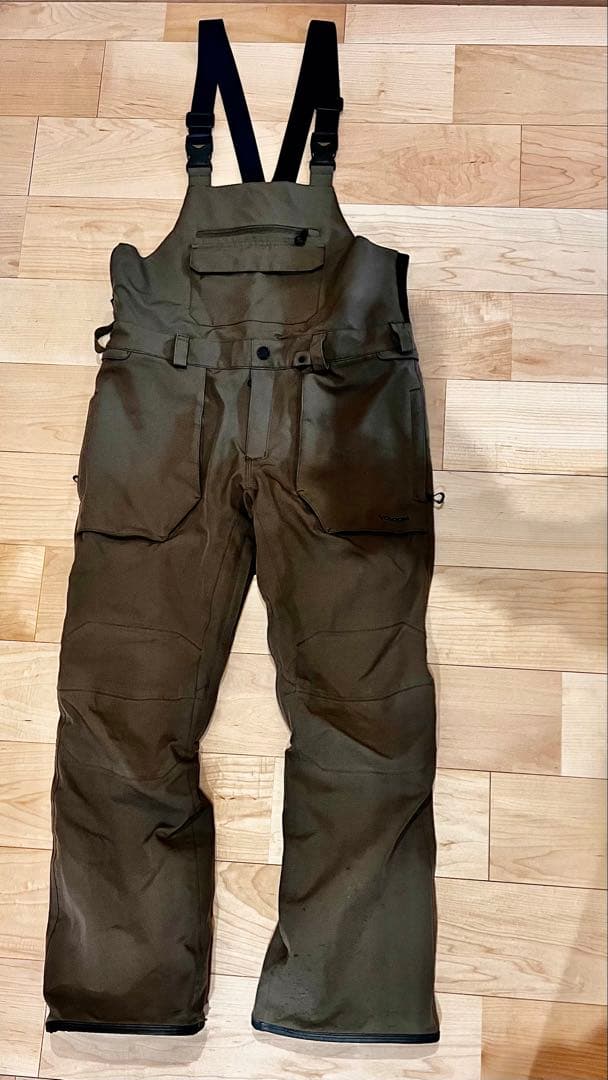 volcom ビブパンツ　VOLCOM ROAN BIB PANTS