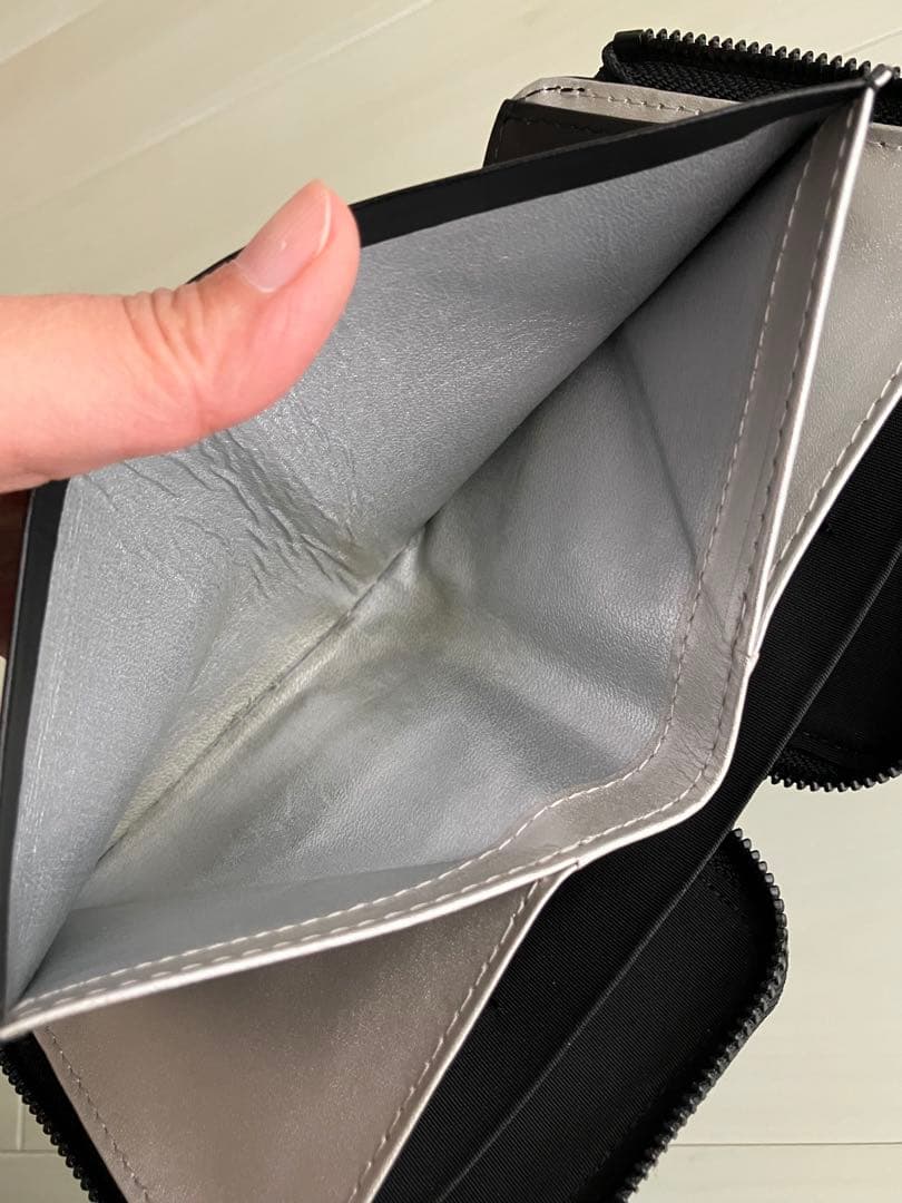 【数量限定】GIRASOLE POINTジラソーレ ポワン　ファスナー式二つ折り