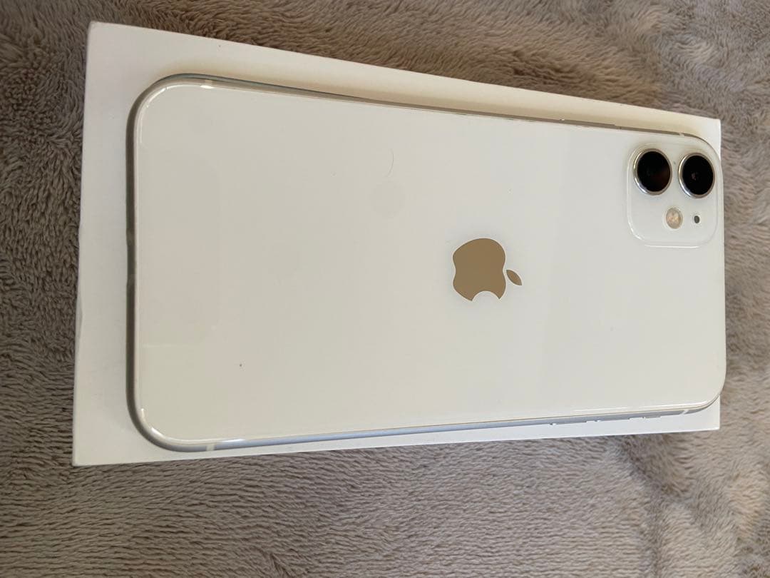 iPhone 11 ホワイト 128G 本体