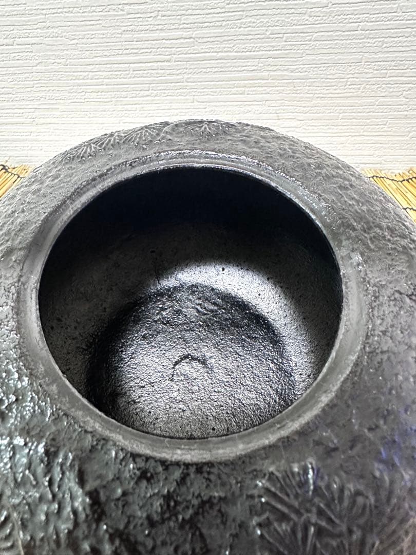 未使用品　付属品付　南部喜州 (及川 喜徳)造　鍛治打袋鉉１５型　南部鉄瓶