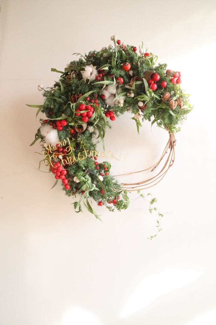 『再販』モミと針葉樹が香る国産山帰来の三日月christmaswreath*↟⍋