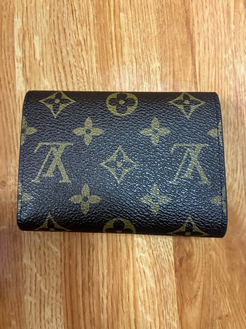 tenderhope☆『未使用』ルイヴィトンモノグラム柄二つ折り財布