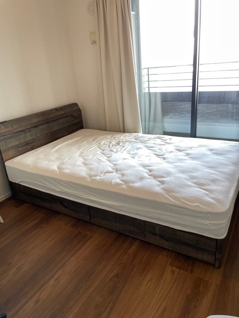 【値下げ中】収納付きセミダブルベッドフレーム+マットレス