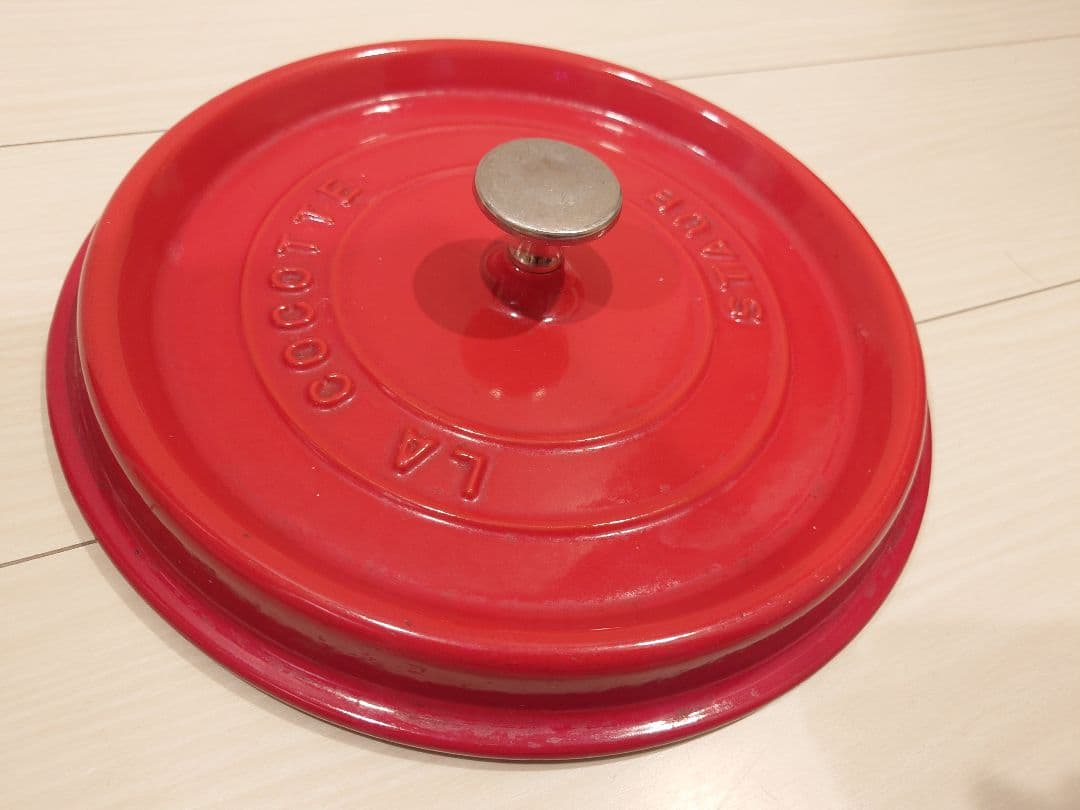 早いもの勝ち、格安！大きめ　ストウブ　staub 鍋　レッド　24センチ