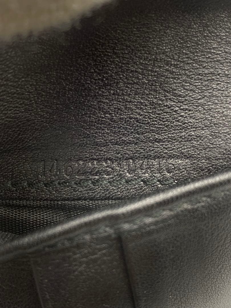 人気　グッチ　折り財布　GGシマ　レザー　ブラック　フラップ　GG柄 P55