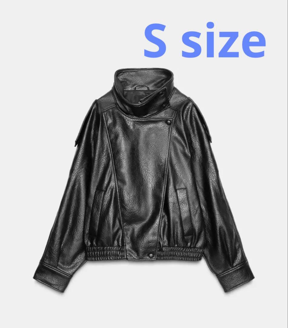 ZARAフェイクレザージャケット ブラック ハイネック