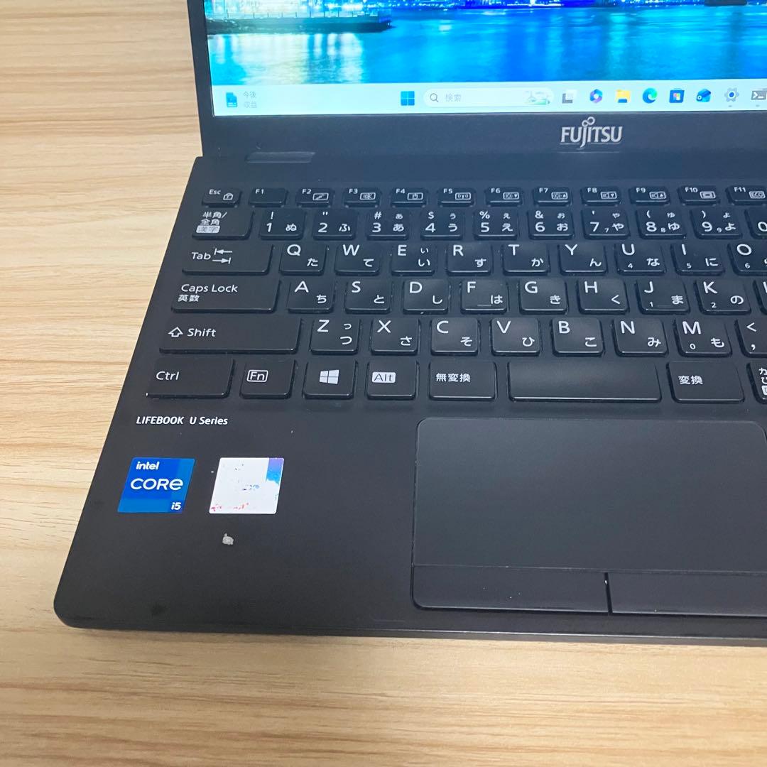 第11世代《軽量薄型》LIFEBOOK U9311F 2021年製 i5