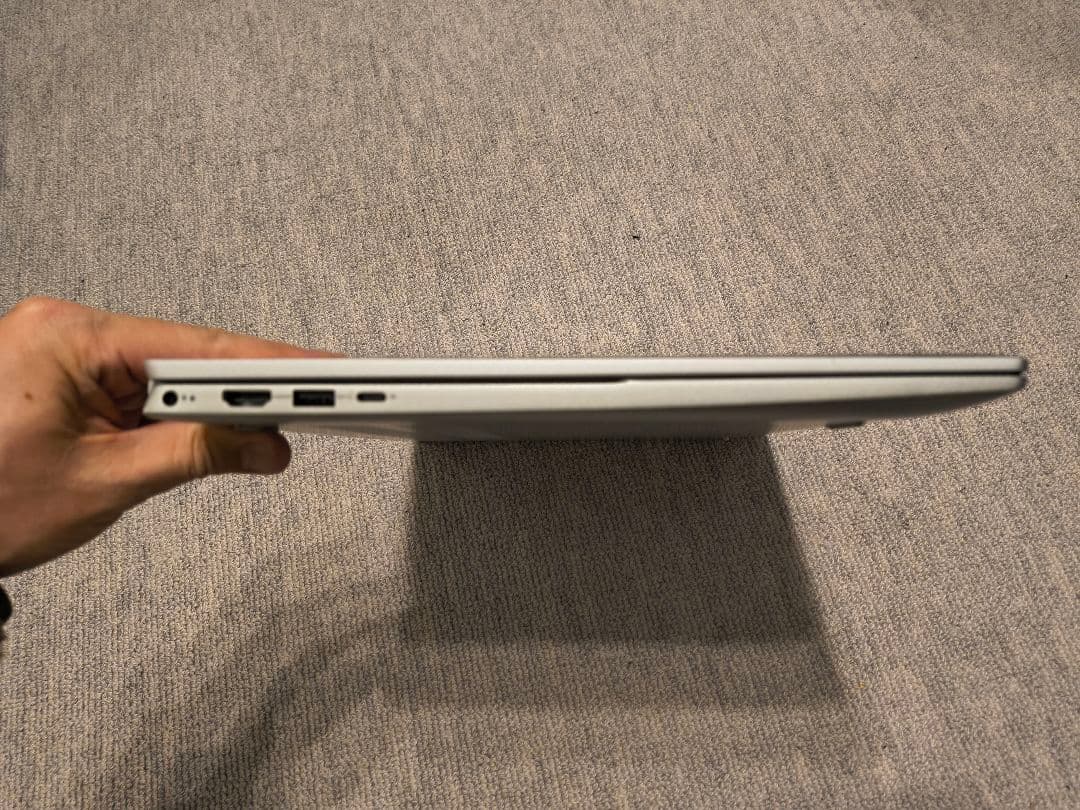 DELL Ryzen 16GB 15.6インチ シルバーInspiron16
