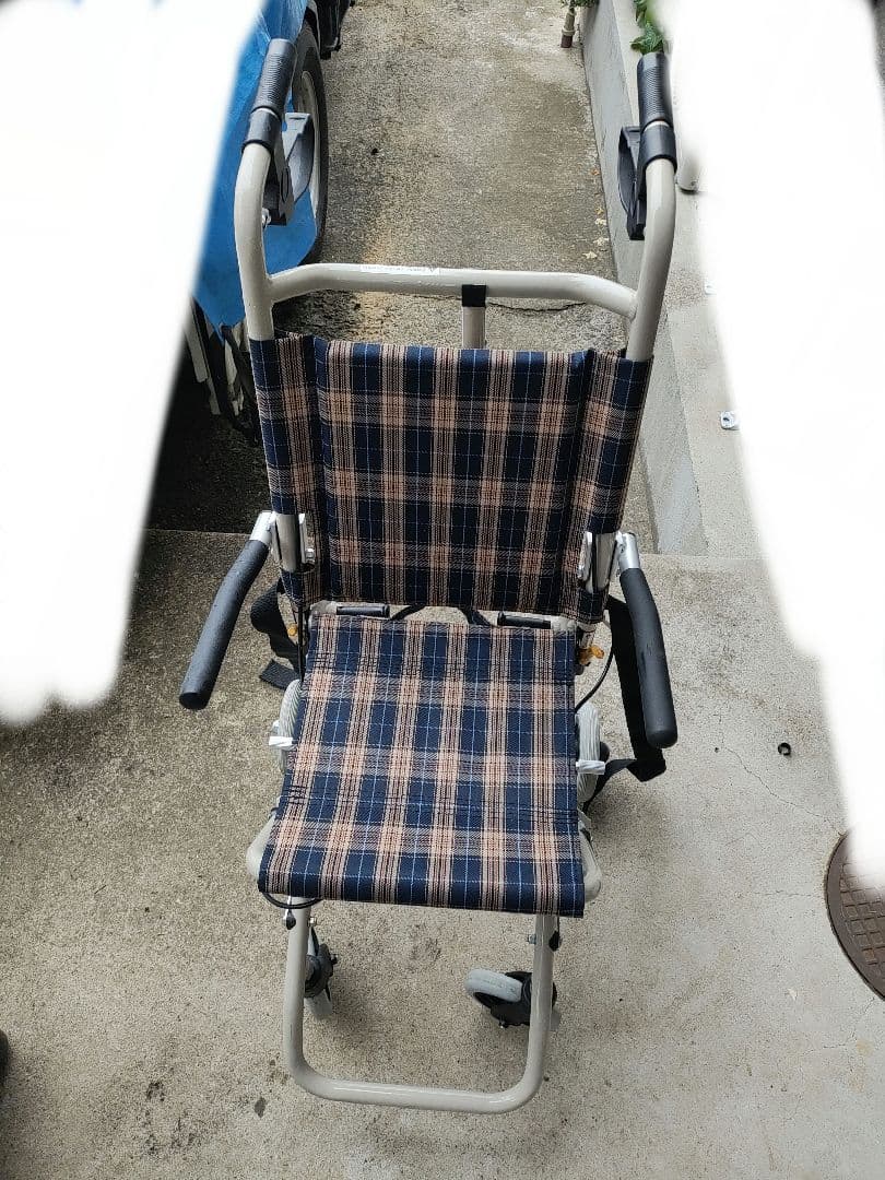 幸和製作所 テイコブ アルミ製コンパクト介助車 BH03