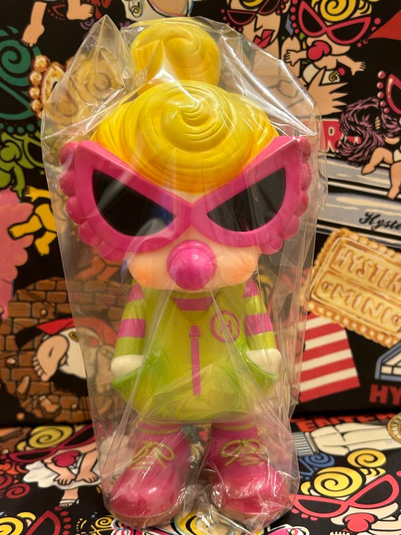 ヒスミニ クラシックドール　ピンクメガネ　キミドリ服