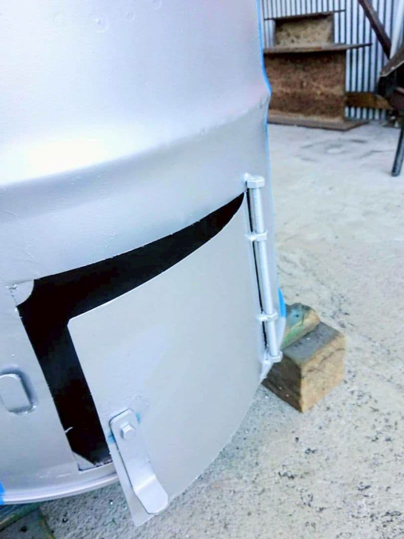 ドラム缶焚き火台 購入前に説明文を 読みコメントくださいよろしくお願いいたします