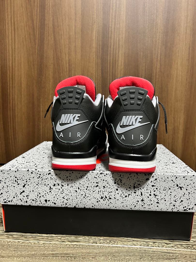 靴 Nike Air Jordan 4 Retro Bred Reimagined
