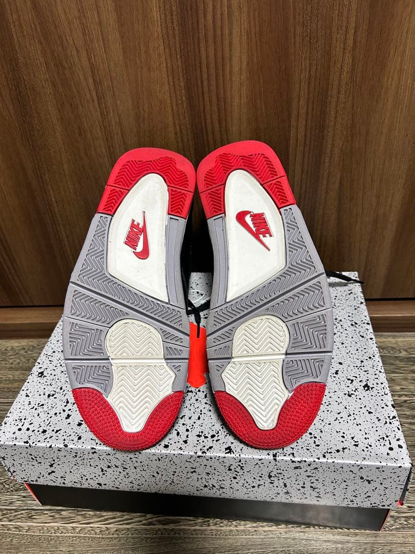 靴 Nike Air Jordan 4 Retro Bred Reimagined
