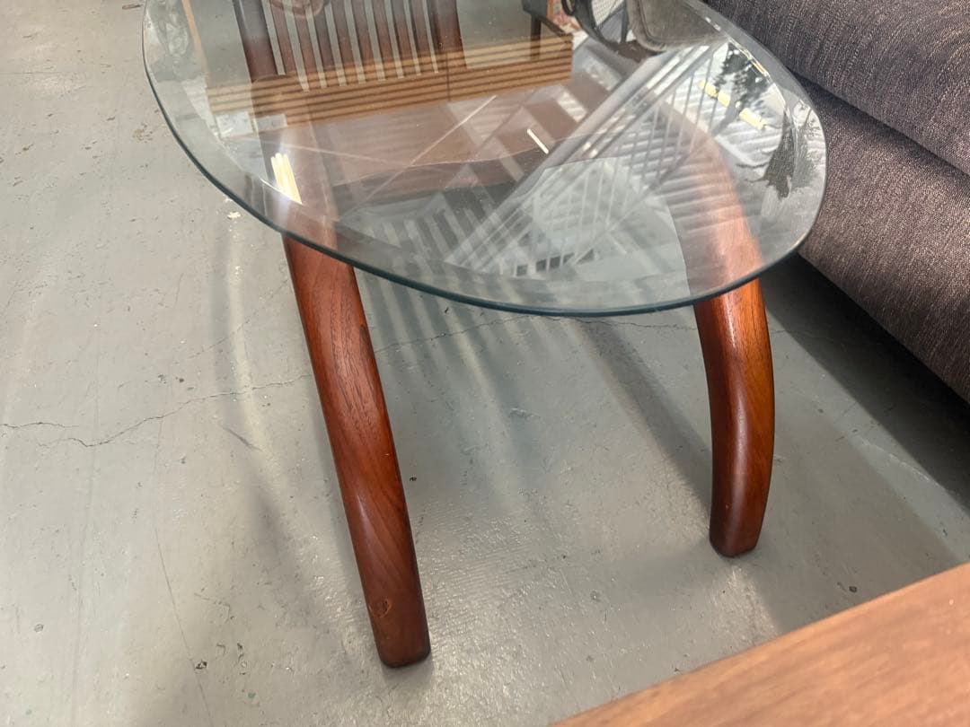 ローテーブル　アジアンスタイル家具　w124cm ガラス天板