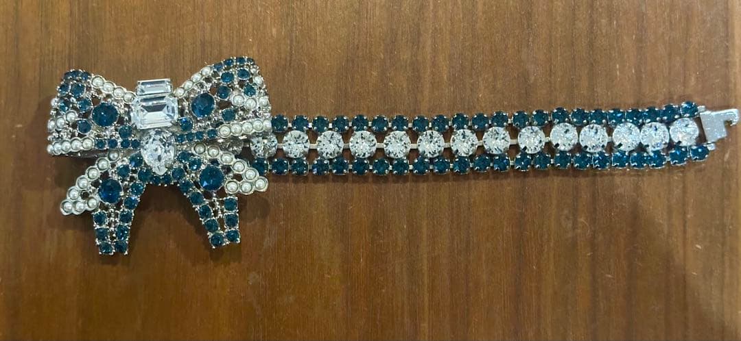 MIU MIU リボンブレスレット