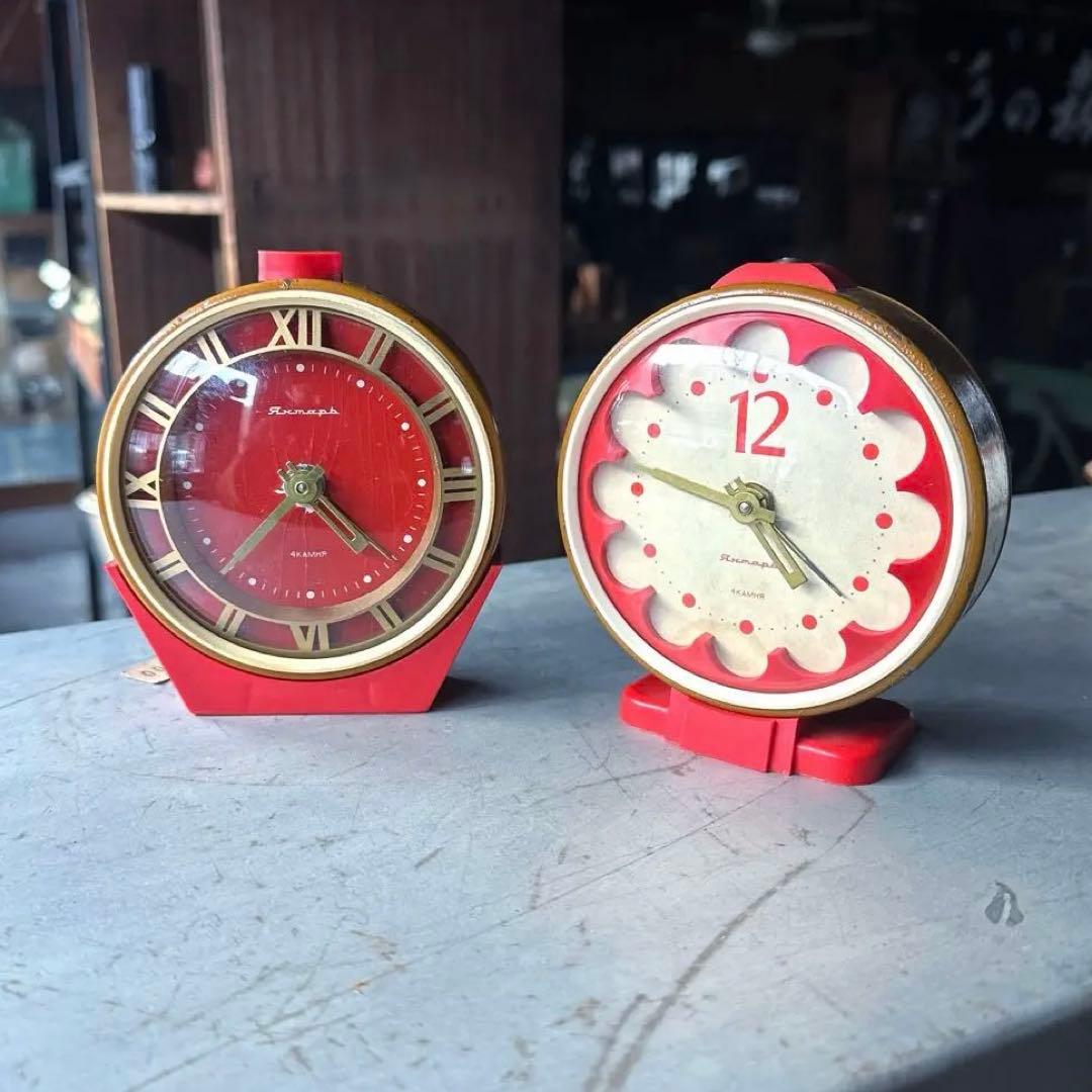 旧ソビエト　ゼンマイ置時計2個　ヴィンテージ実働品　レトロポップ　ペアウォッチ