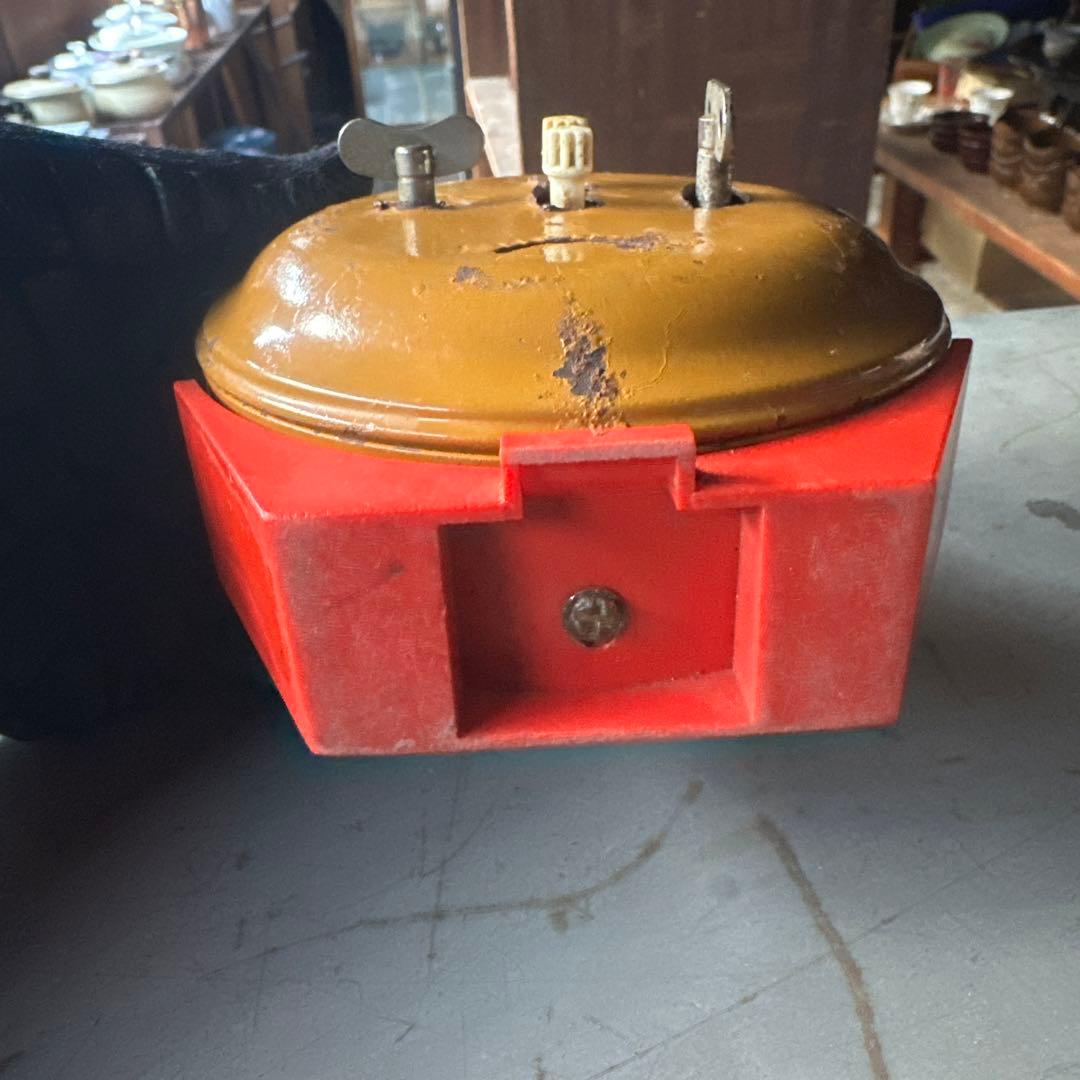 旧ソビエト　ゼンマイ置時計2個　ヴィンテージ実働品　レトロポップ　ペアウォッチ