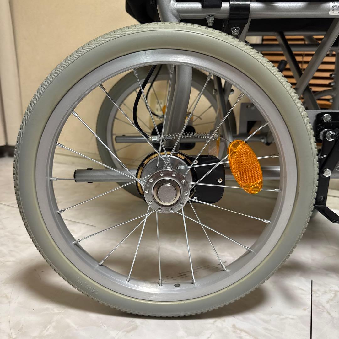 美品 ケアテックジャパン 介助式車椅子 ハピネスライト 介助式 コンパクト